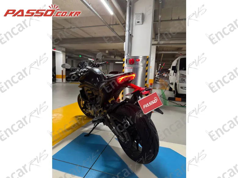 Ducati Monster 937 - фото 2