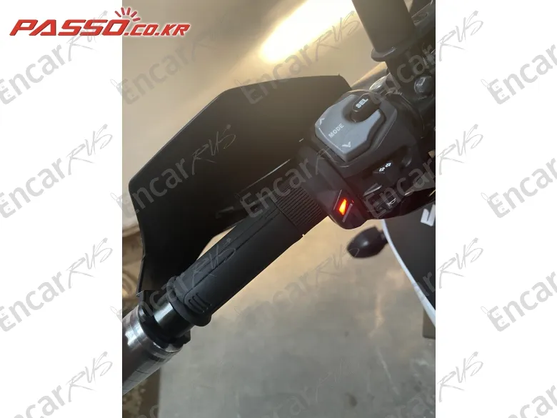 Suzuki Gsx S 1000 F - фото 3