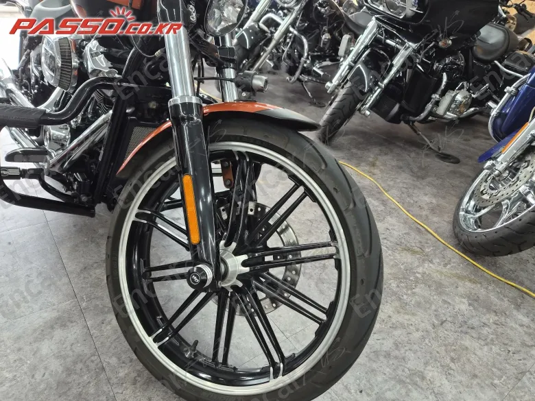 HARLEY-DAVIDSON BREAKOUT 114 - фото 5