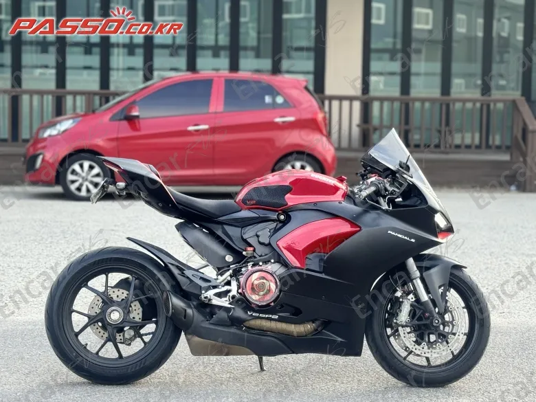 Ducati Panigale V2 - фото 0