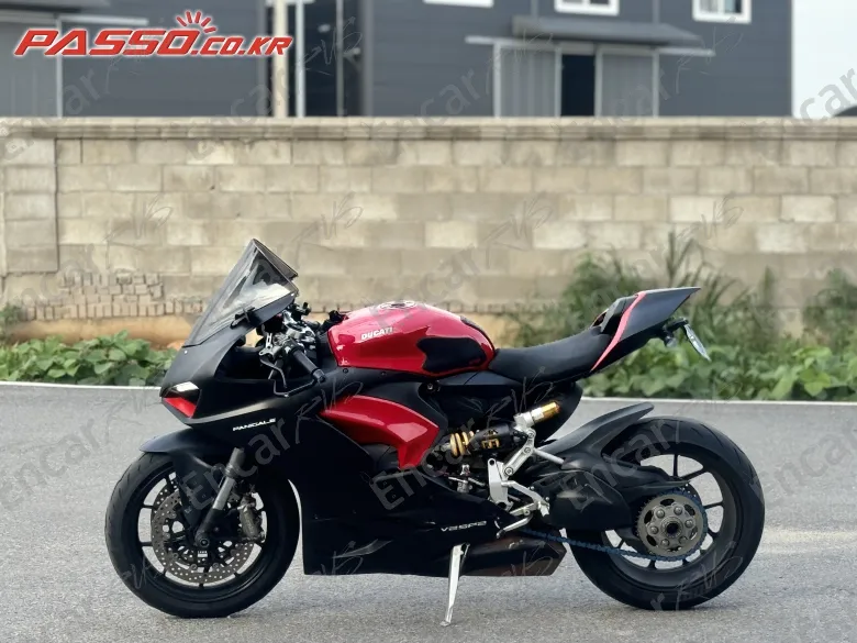 Ducati Panigale V2 - фото 1