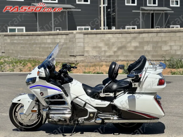 HONDA GOLDWING 1800 - фото 1