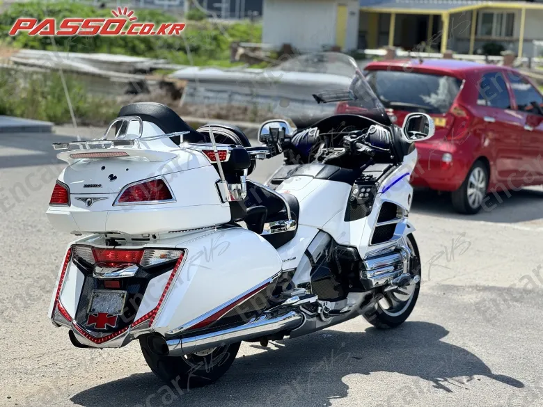 HONDA GOLDWING 1800 - фото 6