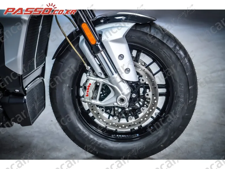 Triumph Rocket Ⅲ R - фото 5