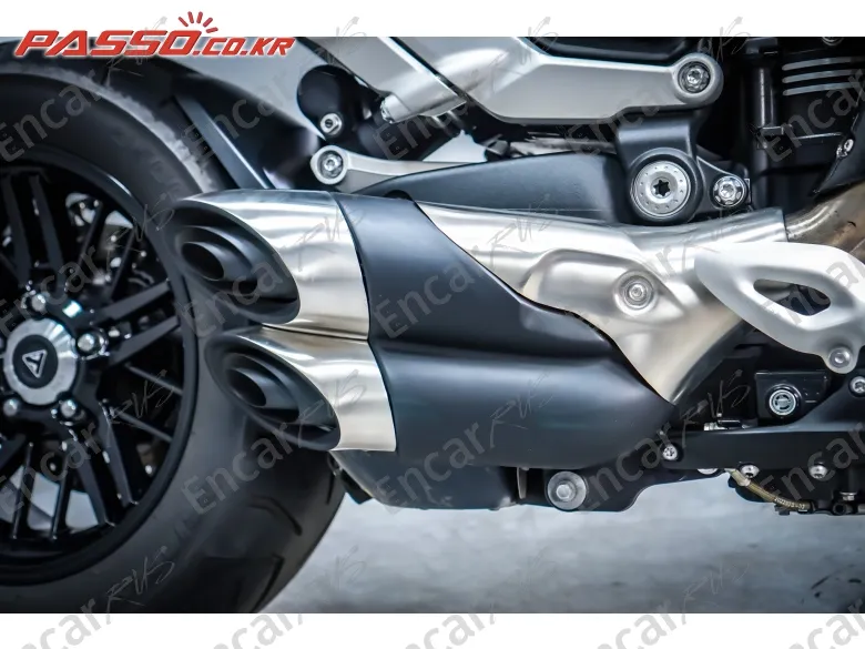 Triumph Rocket Ⅲ R - фото 6