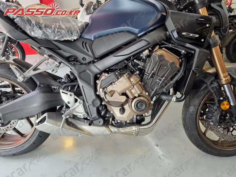 Honda Cb 650 R E-Clutch - фото 6