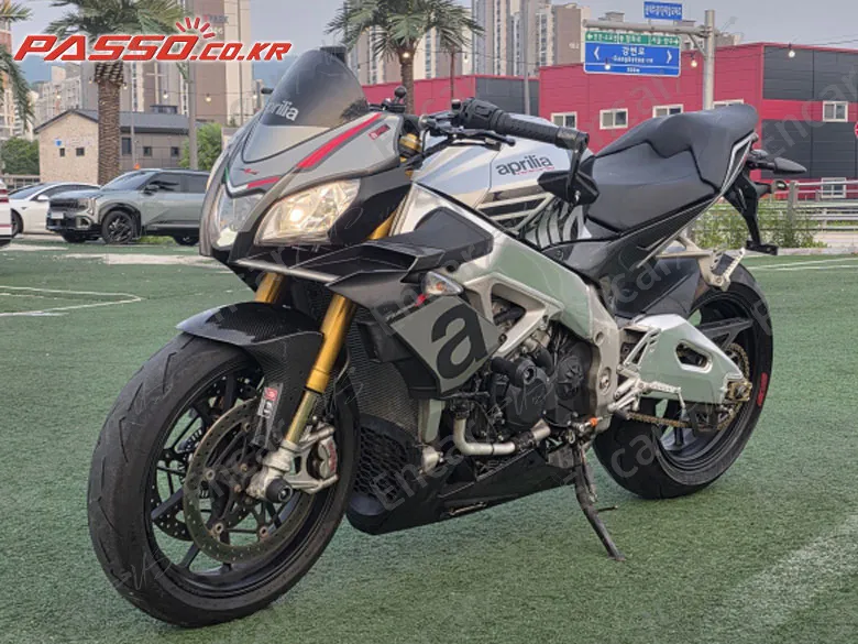 Aprilia Tuono 1000 R - фото 4