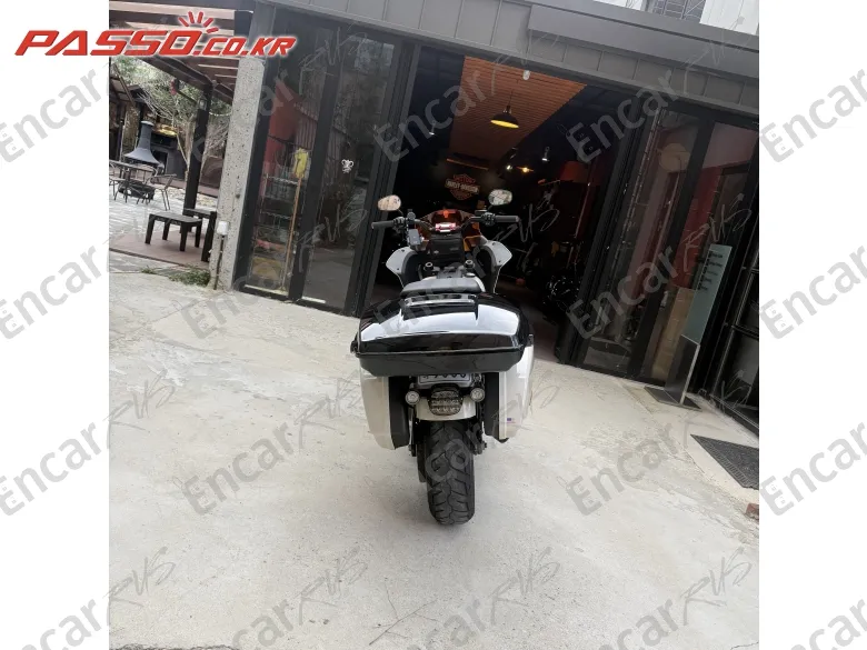 Harley-Davidson Low Rider St - фото 2