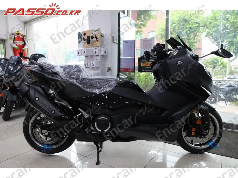 YAMAHA T MAX 560 - фото 0