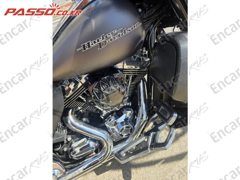 Harley-Davidson Flhx - фото 5