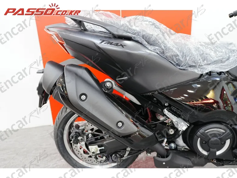 YAMAHA T MAX 560 - фото 6