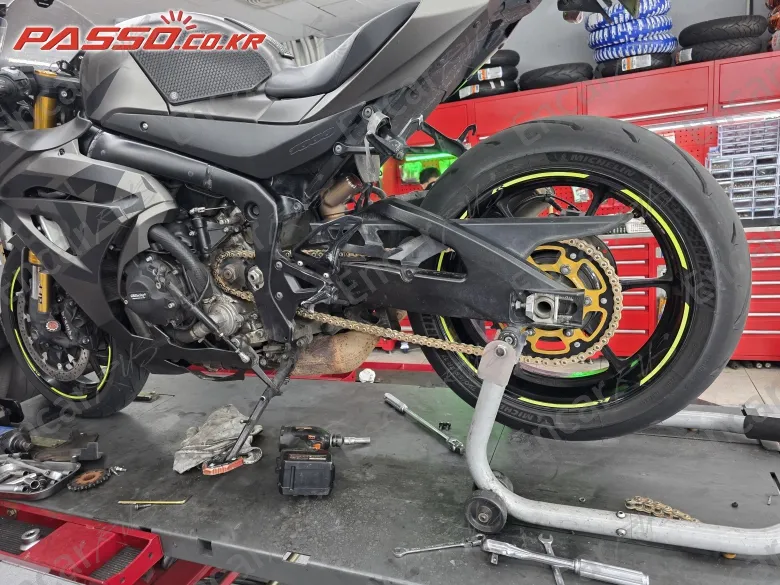 Suzuki Gsx R 1000 R - фото 5