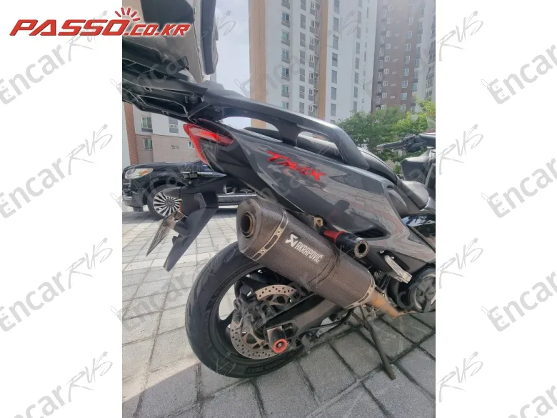 YAMAHA T MAX 560 - фото 6