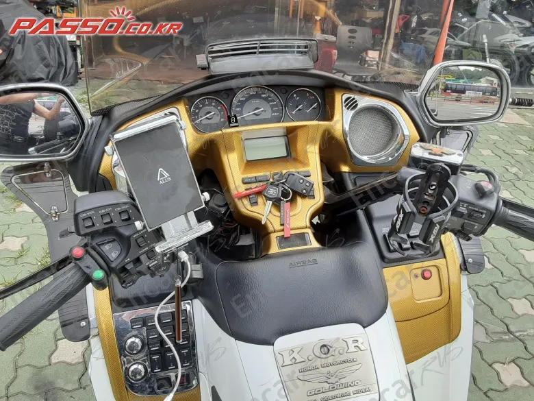 HONDA GOLDWING 1800 - фото 3