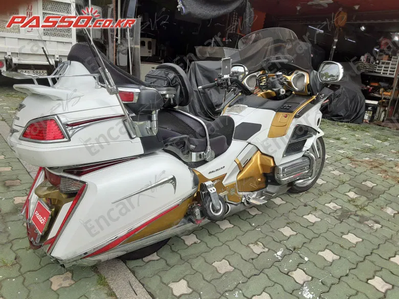 HONDA GOLDWING 1800 - фото 6