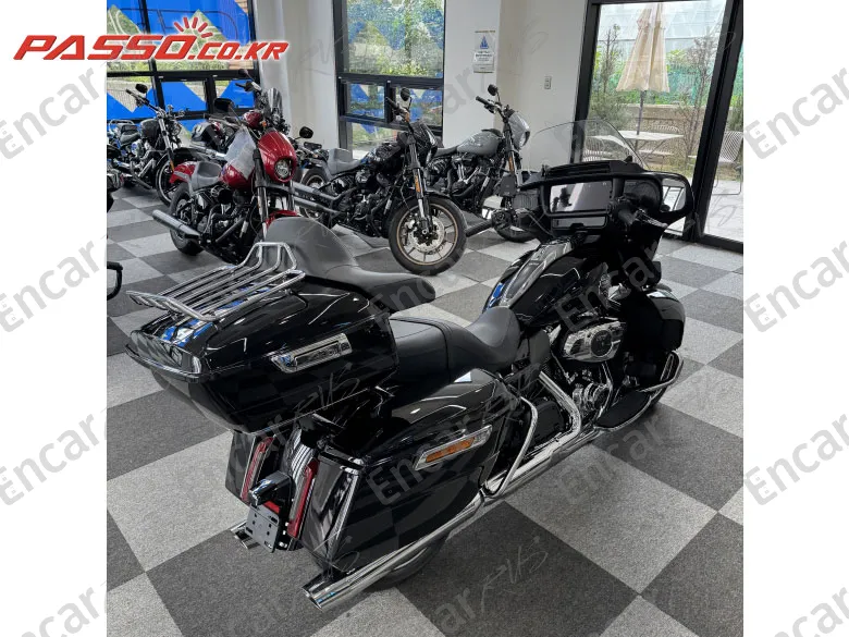 Harley-Davidson Street Glide Ultra - фото 2