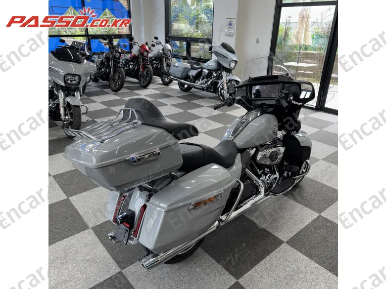Harley-Davidson Street Glide Ultra - фото 2