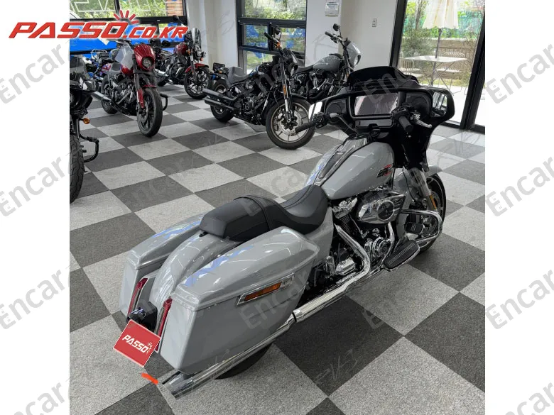 Harley-Davidson Flhx - фото 2
