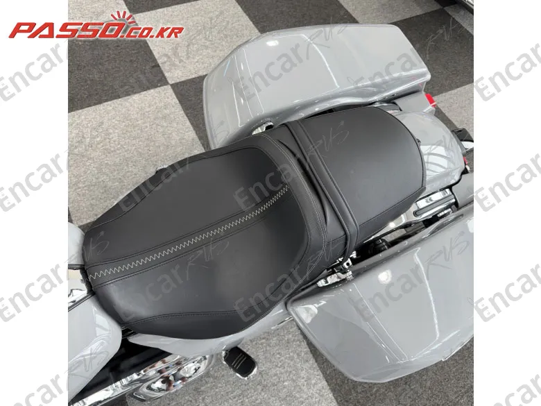 Harley-Davidson Flhx - фото 6