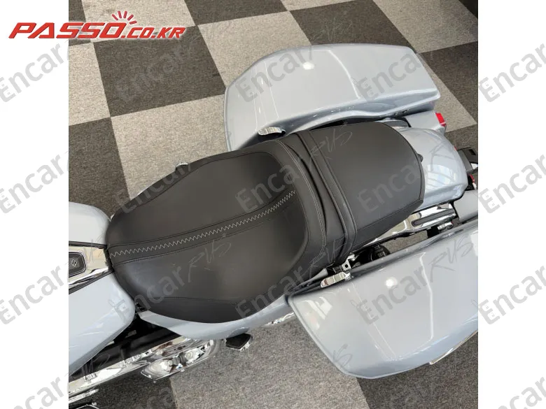 Harley-Davidson Flhx - фото 6