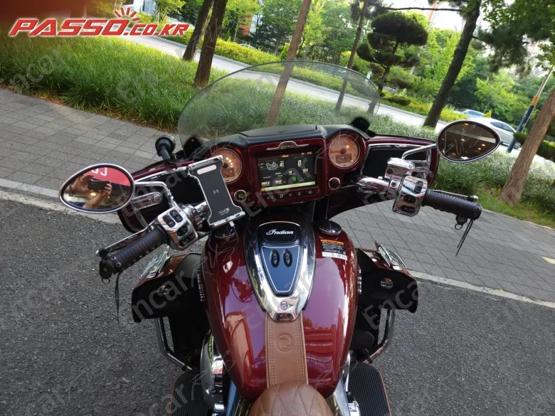 Indian Chief Roadmaster - фото 3