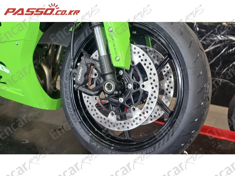 Kawasaki Zx 6 R - фото 5