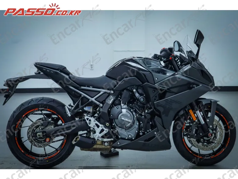 Suzuki Gsx 8 R - фото 0