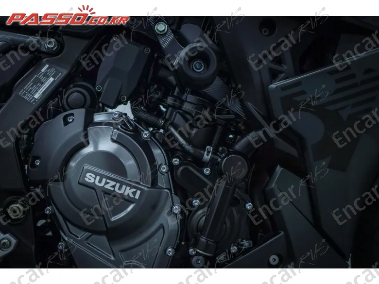 Suzuki Gsx 8 R - фото 4
