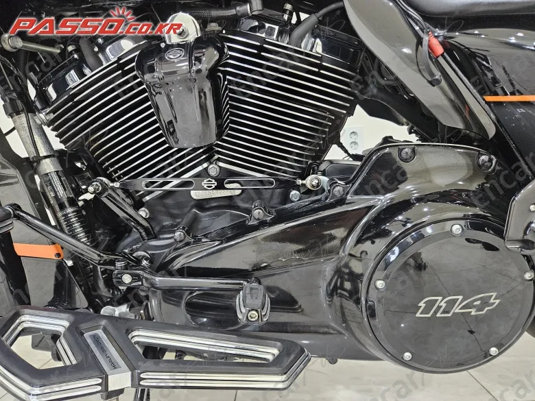 HARLEY-DAVIDSON ROAD GLIDE SPECIAL - фото 4
