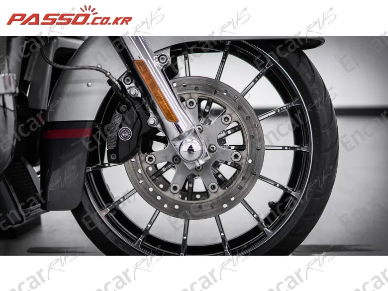Harley-Davidson Flhxse - фото 5
