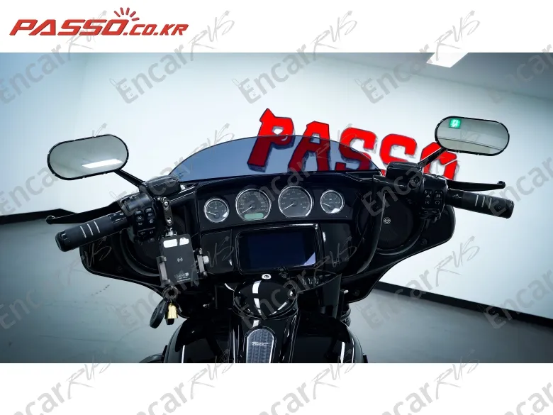 Harley-Davidson Flhx - фото 3