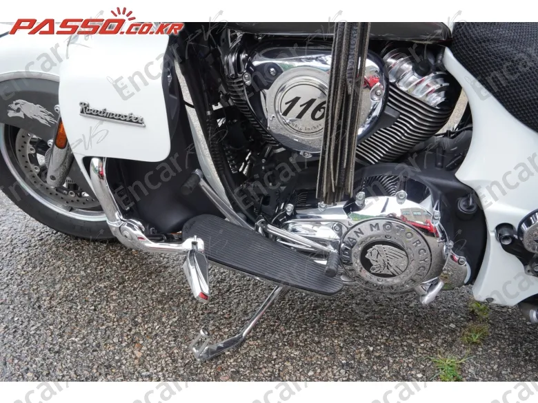 Indian Chief Roadmaster - фото 4