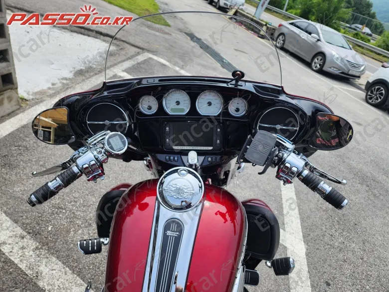 HARLEY-DAVIDSON FLHXS STREET GLIDE SPECIAL - фото 3
