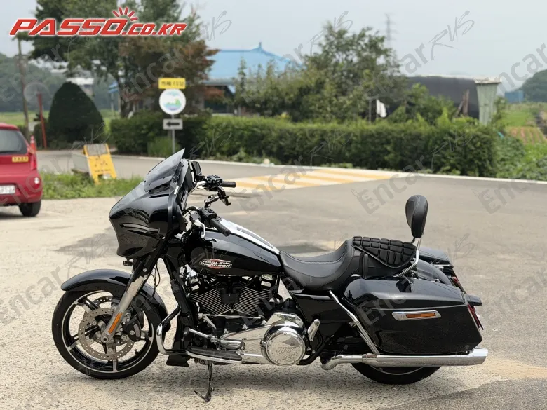 Harley-Davidson Flhx - фото 1