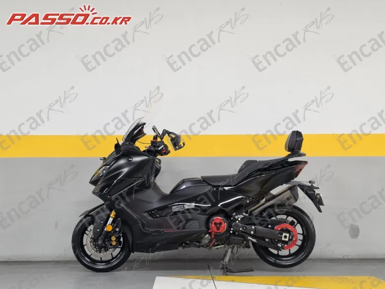 YAMAHA T MAX 560 - фото 1