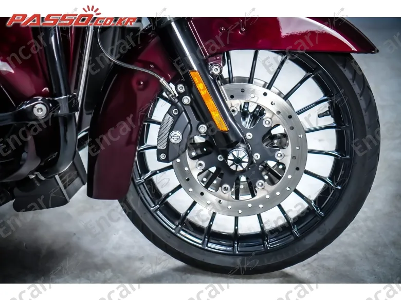 HARLEY-DAVIDSON ROAD KING SPECIAL - фото 5