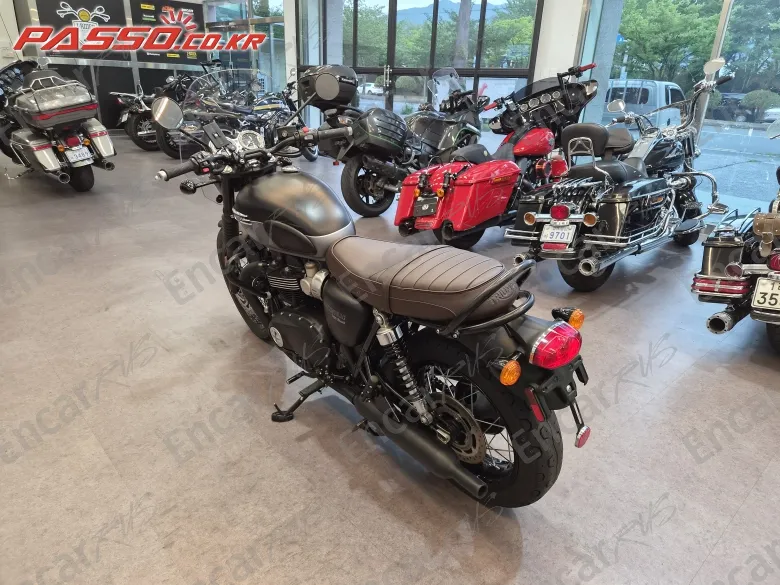 Triumph Bonneville T120 - фото 5