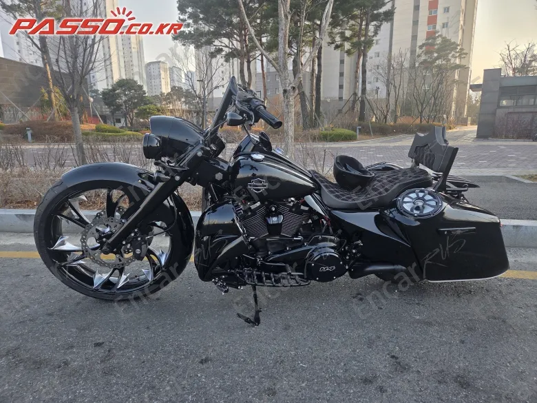 HARLEY-DAVIDSON ROAD KING SPECIAL - фото 1