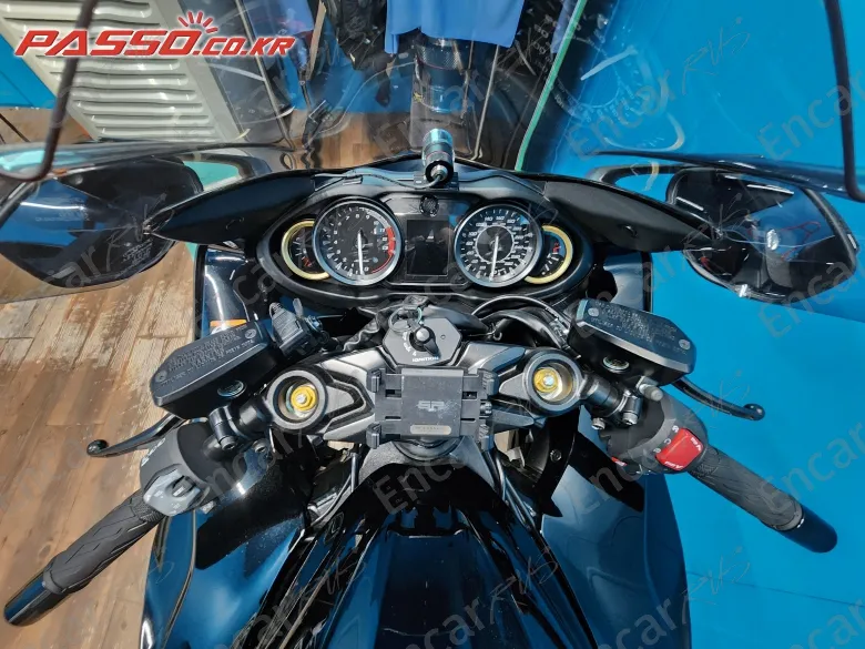 Suzuki Gsx R 1300 Hayabusa - фото 6