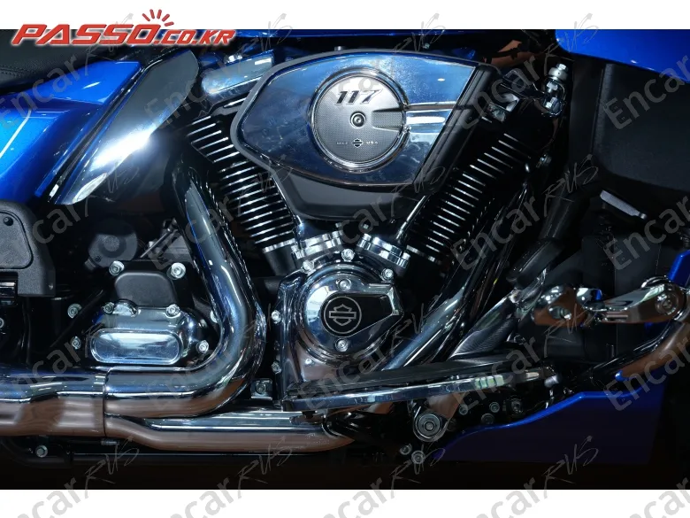 HARLEY-DAVIDSON STREET GLIDE ULTRA - фото 4