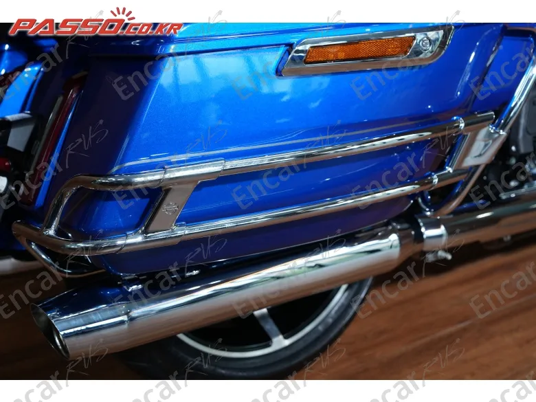 HARLEY-DAVIDSON STREET GLIDE ULTRA - фото 6