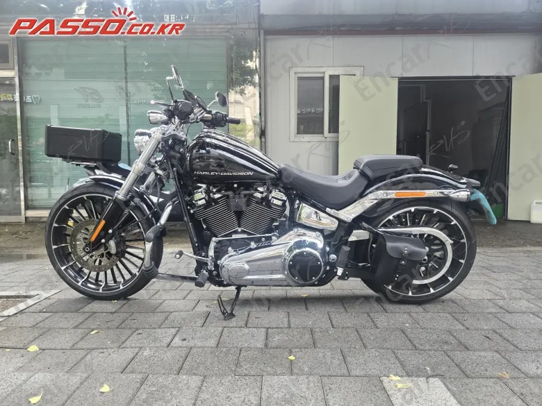 Harley-Davidson Breakout 117 - фото 1