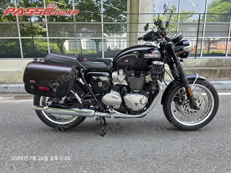 Triumph Bonneville T120 - фото 0