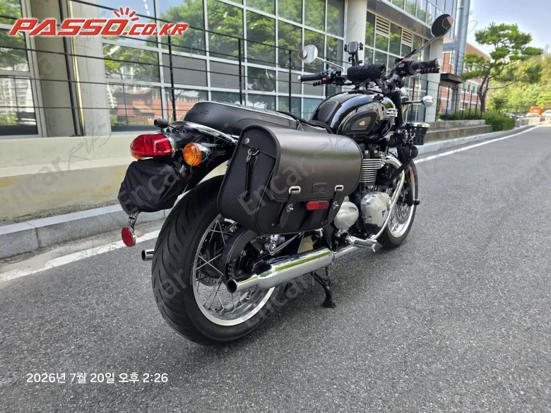 Triumph Bonneville T120 - фото 6