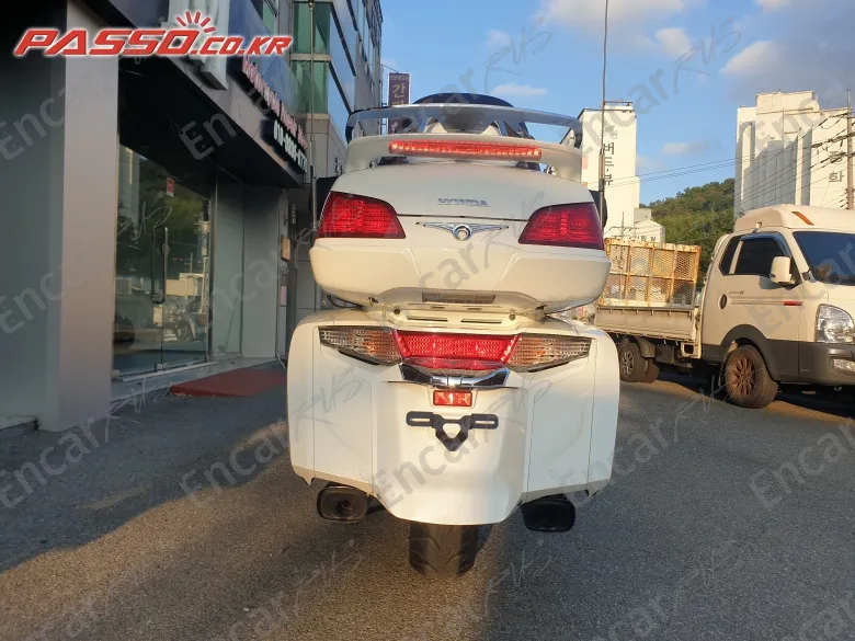 Honda Goldwing 1800 - фото 2