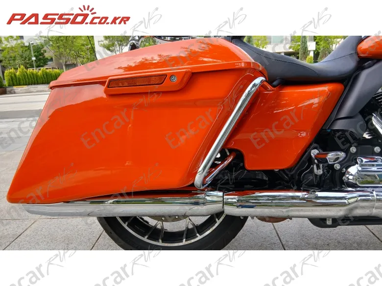 HARLEY-DAVIDSON FLHXS STREET GLIDE SPECIAL - фото 6