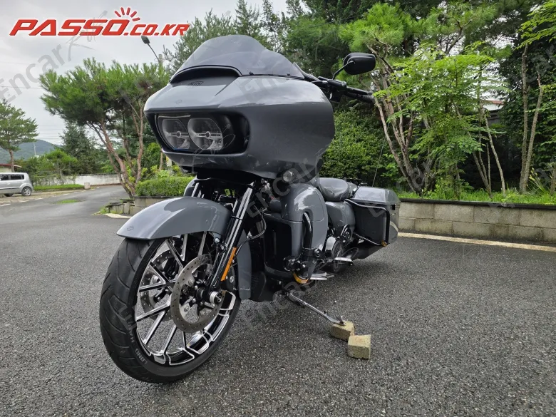 HARLEY-DAVIDSON ROAD GLIDE SPECIAL - фото 4