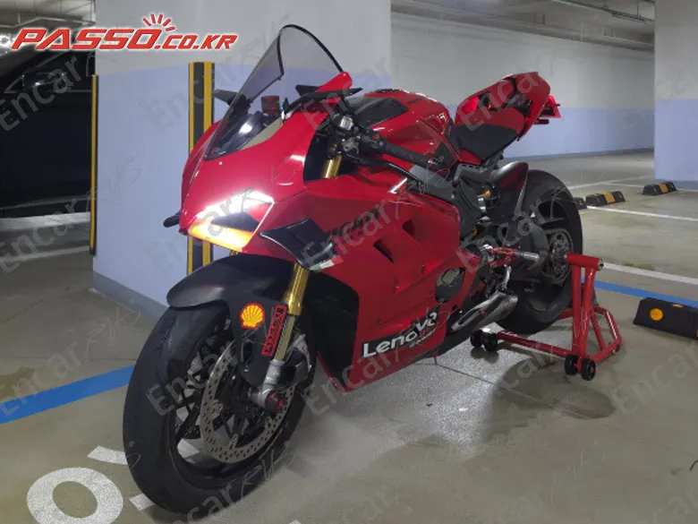 Ducati Panigale V4 S - фото 0