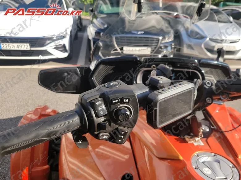 Brp Can-Am Spyder F3 Limited - фото 3