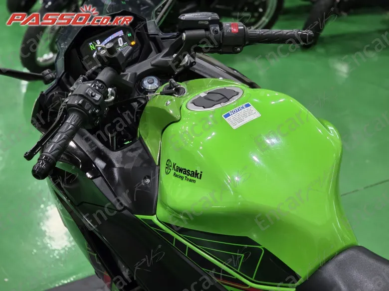 Kawasaki Ninja 650 Abs - фото 3